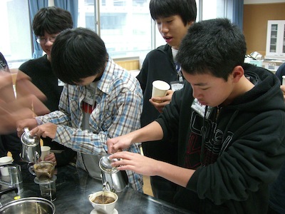 日本人学校でコーヒー教室