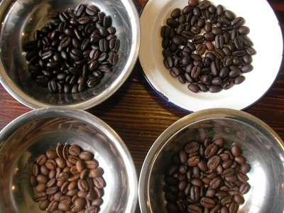 コーヒー生産国による焙煎度合いの違いをカップテスト